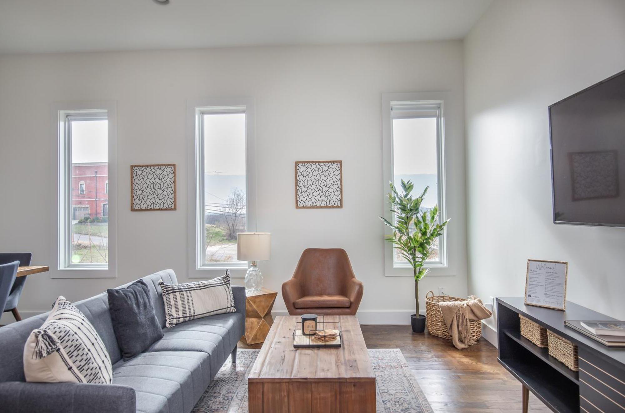 Whiskey House With Rooftop Golf, City Views! 8Min To Downtown! Sleeps 9! ナッシュビル エクステリア 写真