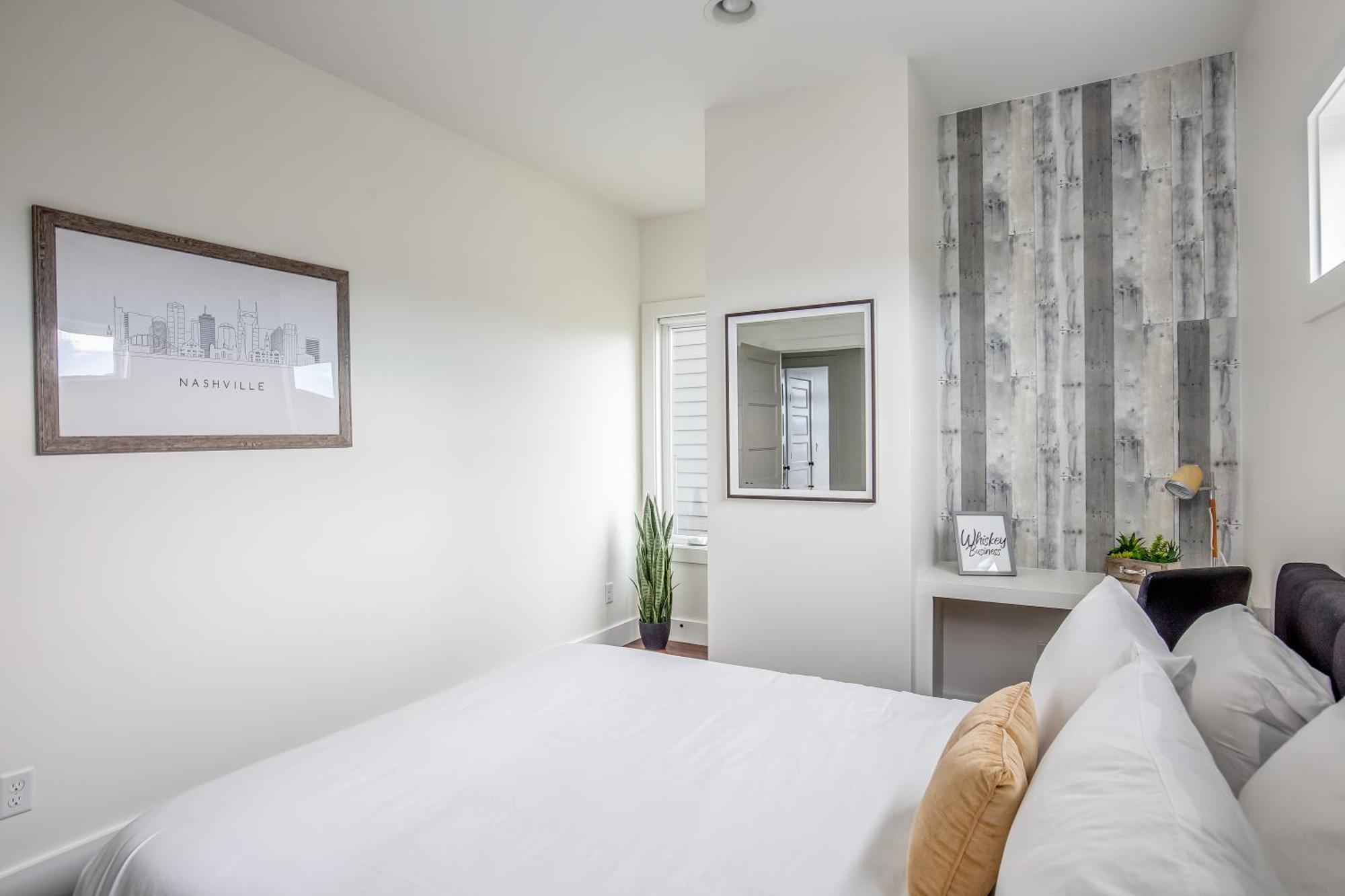 Whiskey House With Rooftop Golf, City Views! 8Min To Downtown! Sleeps 9! ナッシュビル エクステリア 写真